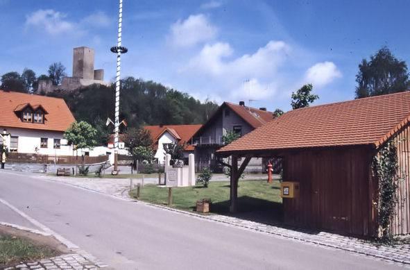 Dorfplatz neu
