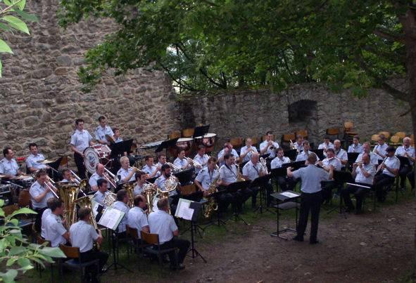 Konzert des Heeresmusikcorps 4 im Burghof